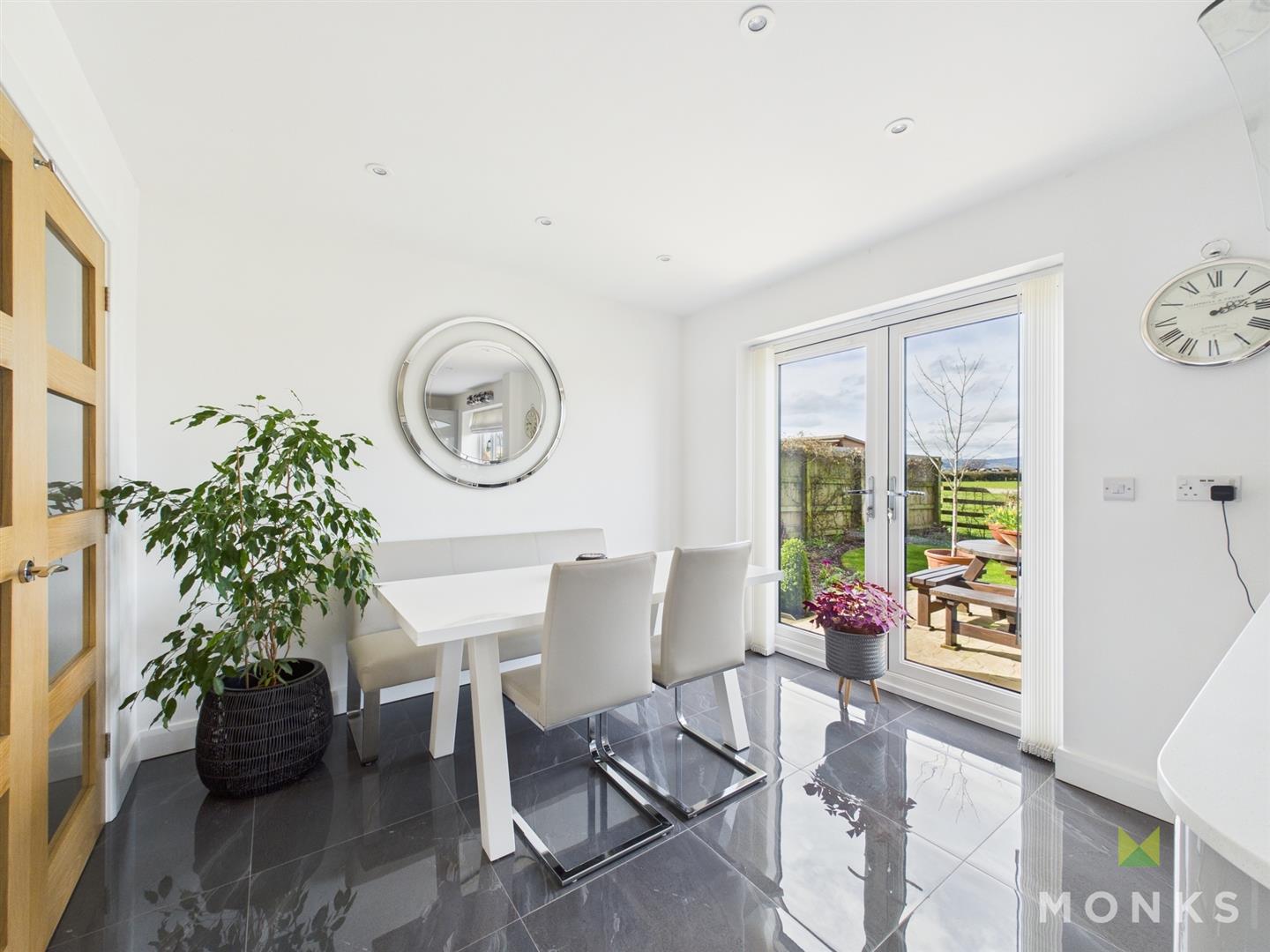 3 Hornbeam Close, Oswestry, SY11 3FL For Sale